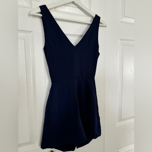 Aritzia Ecoulment Romper. Size 00. Navy blue - Picture 1 of 4